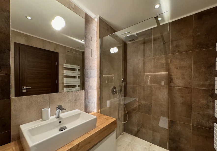 3 camere , 91 mp,  terasa, zona str.Eugen Lovinescu, Manastur