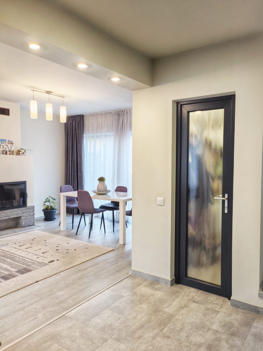 4 camere, vila, 120 mp,  terasa, curte, zona str.Maramuresului, Dambul-Rotund
