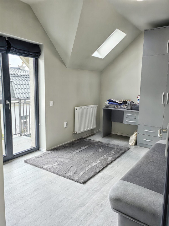 4 camere, vila, 120 mp,  terasa, curte, zona str.Maramuresului, Dambul-Rotund