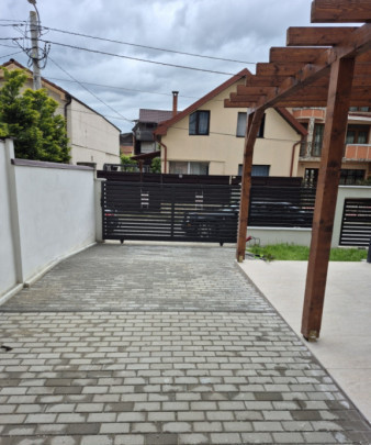 Casa/ Spatiu Birou LUX, 4 camere, parcari, zona  BT Arena, Plopilor