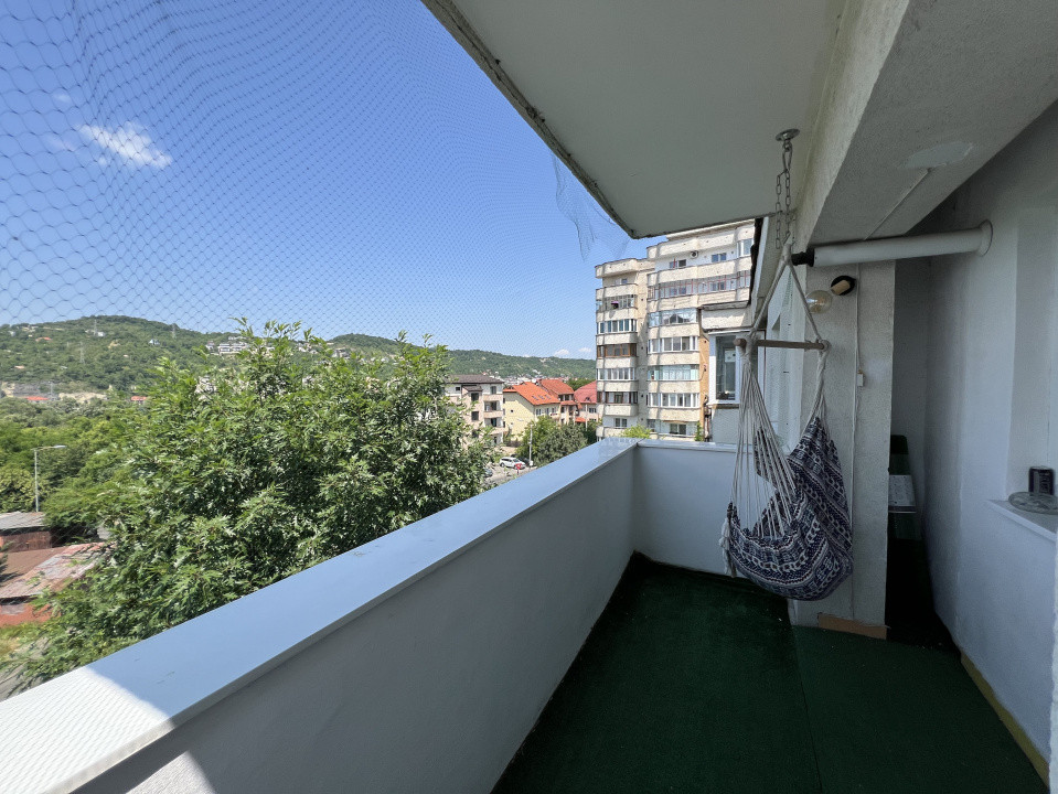 2 camere ,decomandat, 53 mp,  terasa, zona str.Tasnad, Manastur