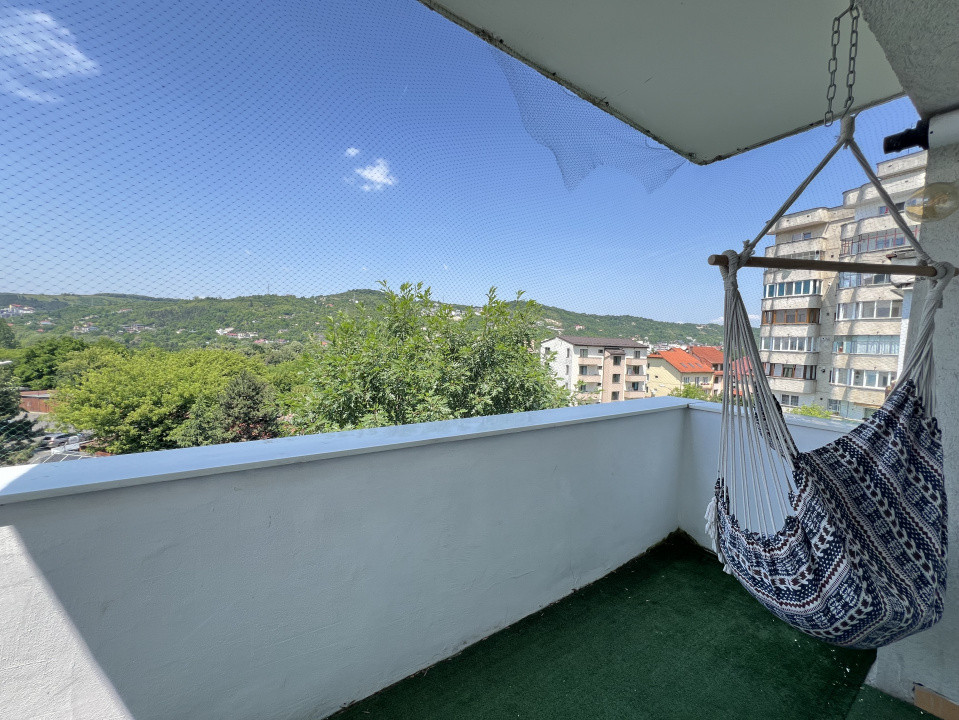 2 camere ,decomandat, 53 mp,  terasa, zona str.Tasnad, Manastur