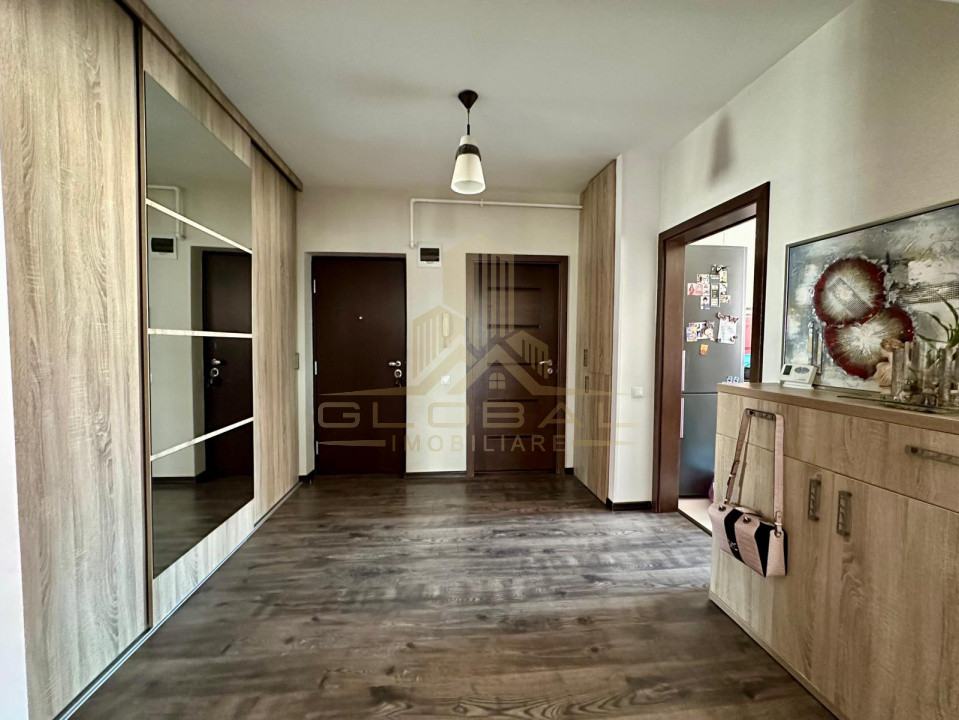 3 camere ,decomandat, 79 mp,  terasa, zona  Andrei Muresanu