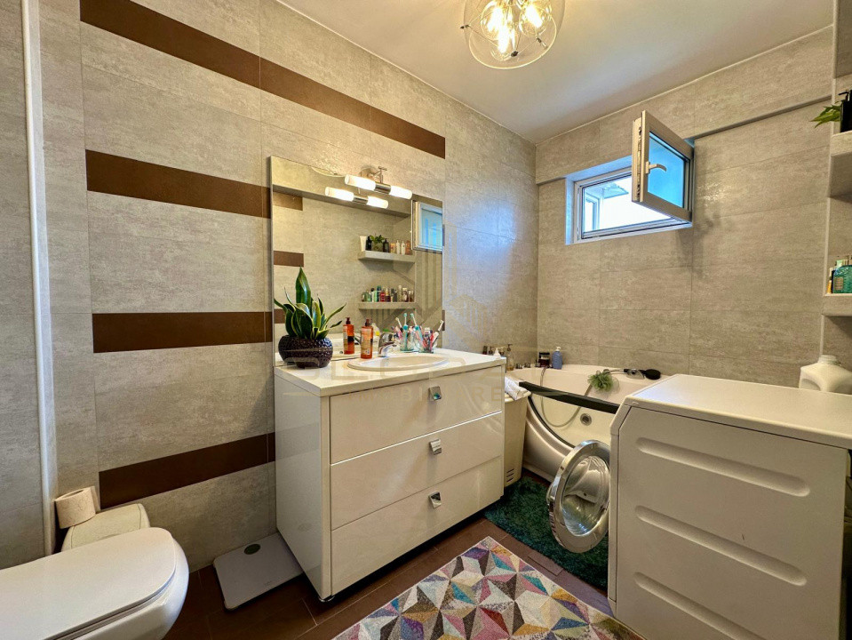 3 camere ,decomandat, 79 mp,  terasa, zona  Andrei Muresanu