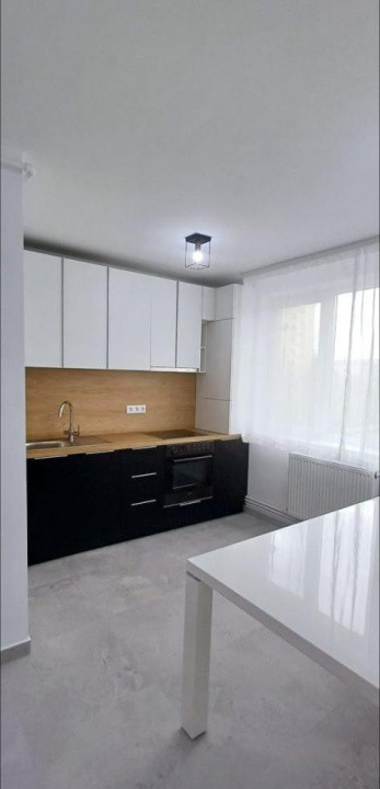 2 camere ,decomandat, 46 mp,  terasa, zona Piata Hermes, Gheorgheni