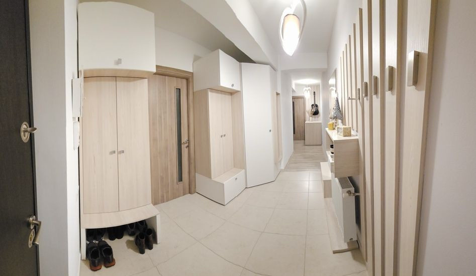 2 camere ,decomandat, 56 mp,  terasa cu gradina , zona str.Intre Lacuri
