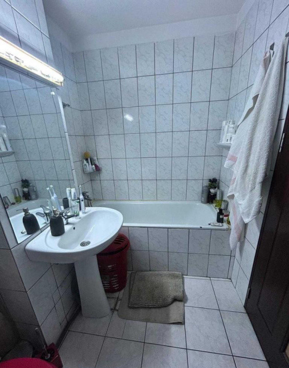 1 camera ,decomandat, 38 mp,  terasa, zona str.Bucuresti , Marasti