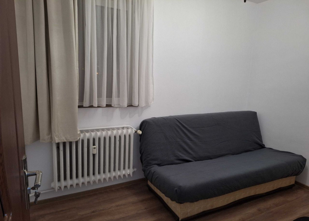 2 camere ,25 mp, zona str.Busteni, Gheorgheni