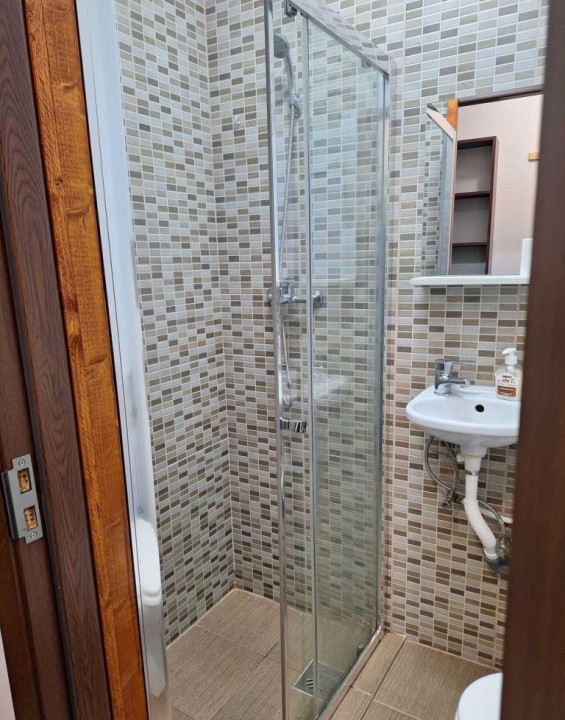 2 camere ,25 mp, zona str.Busteni, Gheorgheni