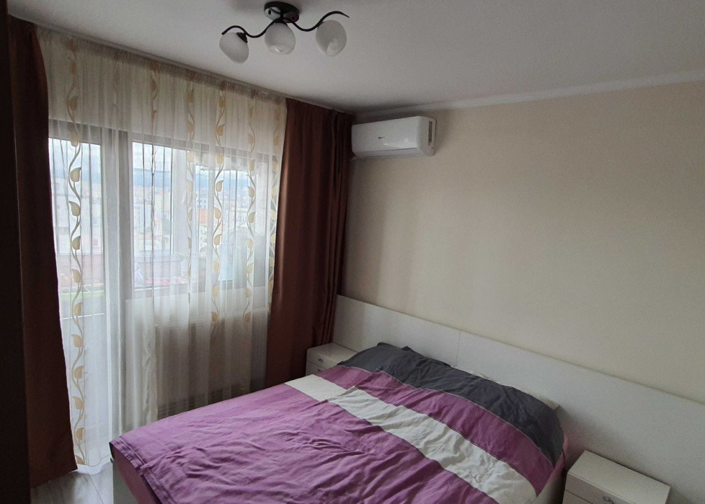 2 camere ,decomandat, 51 mp, 5 mp balcon, zona str.Aurel Vlaicu, Marasti