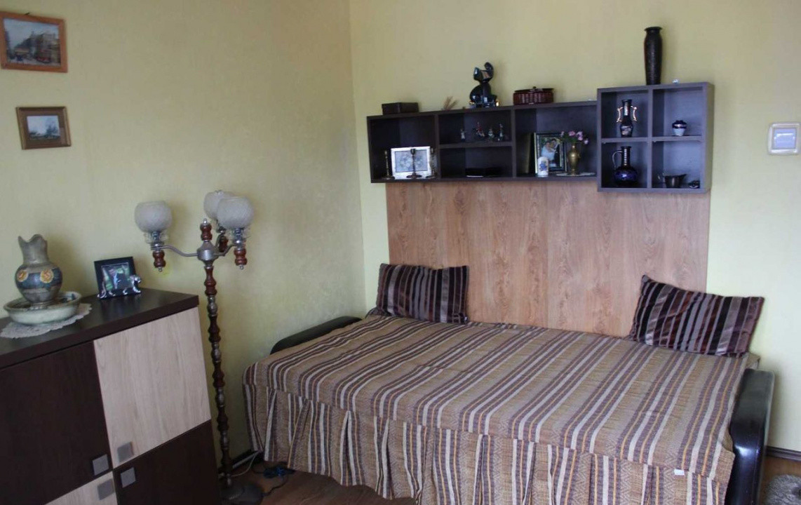 4 camere ,decomandat, 94 mp,  2 balcoane, 2 bai, zona str.Bucuresti, Marasti