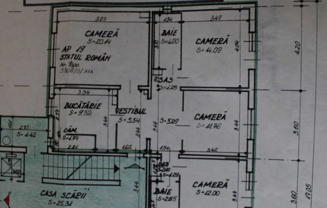 4 camere ,decomandat, 94 mp,  2 balcoane, 2 bai, zona str.Bucuresti, Marasti