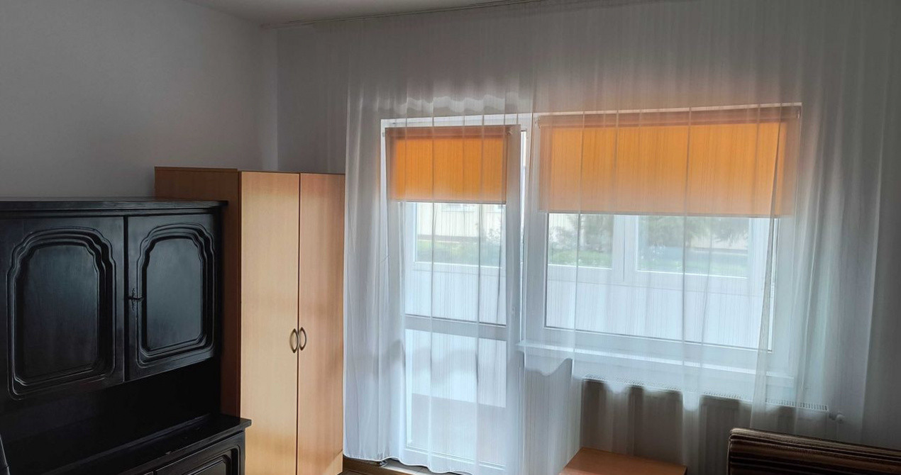 3 camere ,decomandat, 71 mp,  2 balcoane, zona str.Lacul Rosu, Marasti