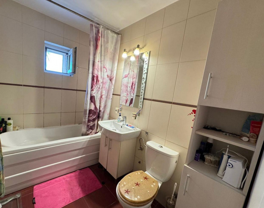3 camere ,decomandat, 65 mp, balcon, zona str. Dambovitei, Marasti
