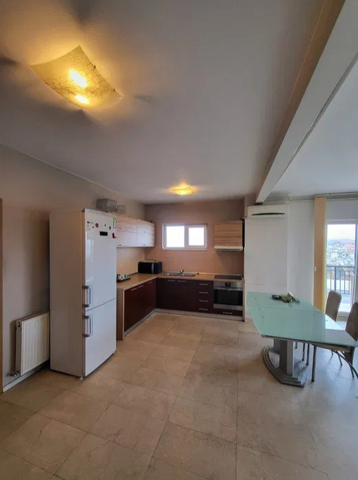 3 camere ,85 mp,  terasa, zona str.Observatorului, Zorilor