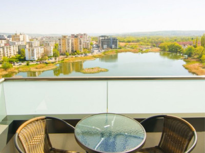 2 camere ,decomandat, 37 mp,  terasa, zona Park lake, Intre Lacuri