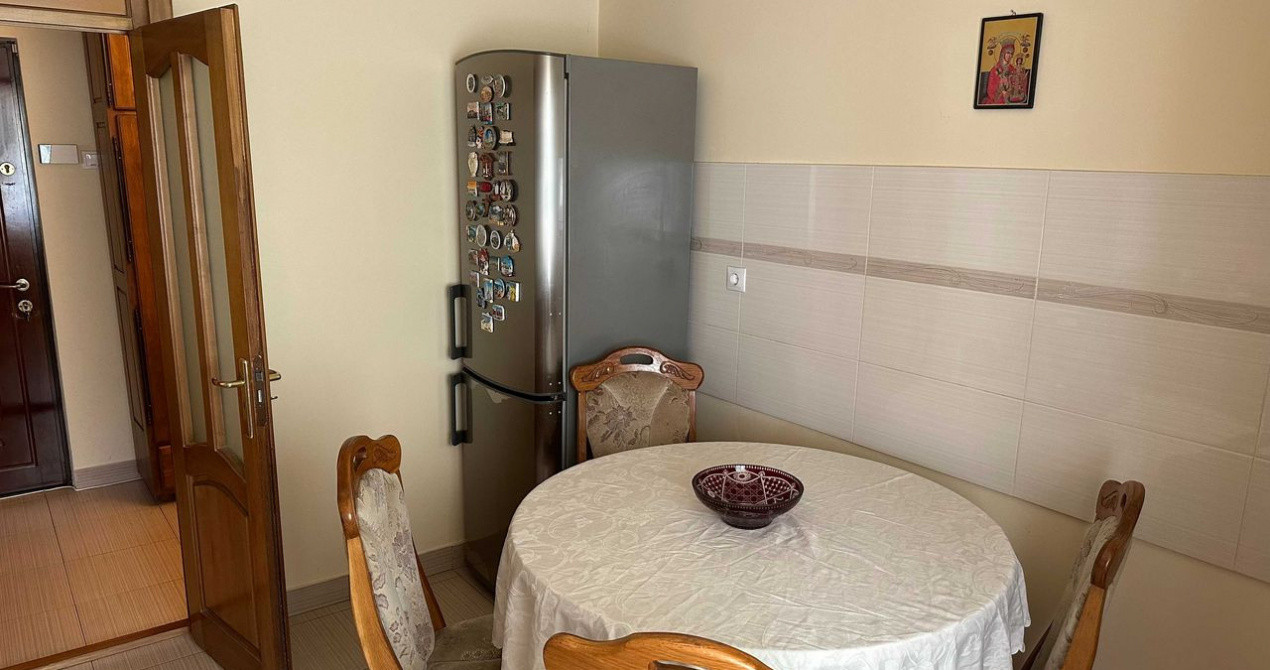 2 camere, decomandat, 65 mp, balcon , zona str.Dorobantilor, Marasti