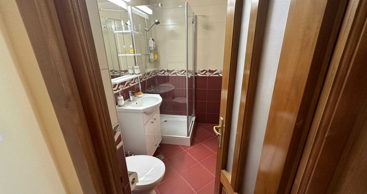 2 camere, decomandat, 65 mp, balcon , zona str.Dorobantilor, Marasti