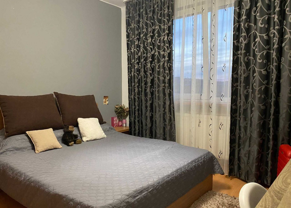2 camere ,decomandat, 47 mp, zona str.Horea, Gruia