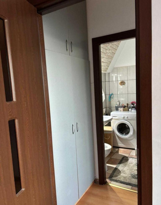 2 camere ,decomandat, 47 mp, zona str.Horea, Gruia