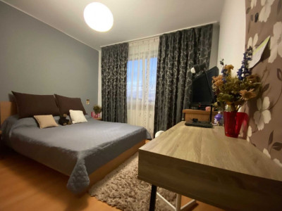 2 camere ,decomandat, 47 mp, zona str.Horea, Gruia