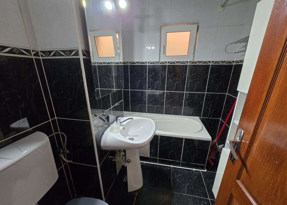 4 camere, 80 mp,  balcon, zona str. Strada Fantanele, Grigorescu
