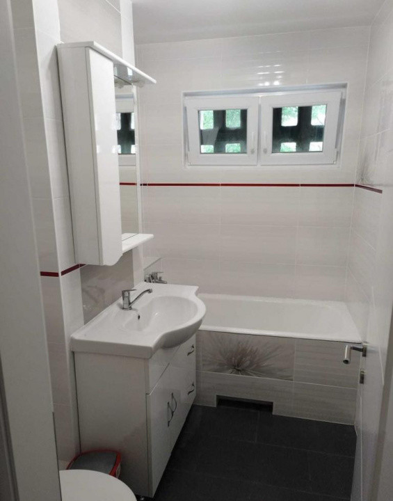 3 camere ,65 mp,  balcon, zona Calea Floresti, Manastur