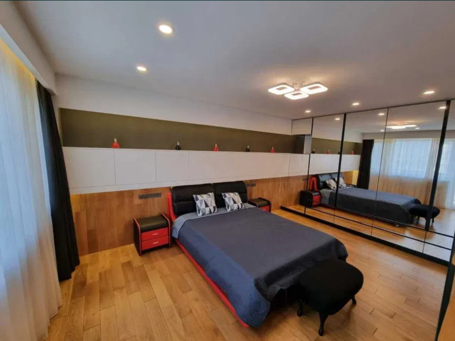 3 camere, 90 mp,  terasa, zona str.Calea Manastur , Semicentral