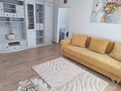 3 camere ,decomandat, 70 mp, zona str. A. V. Voevod, Gheorgheni
