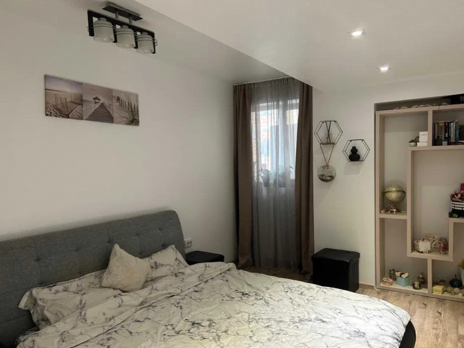 3 camere , 60 mp,  terasa, parcare, zona str. Calea Turzii