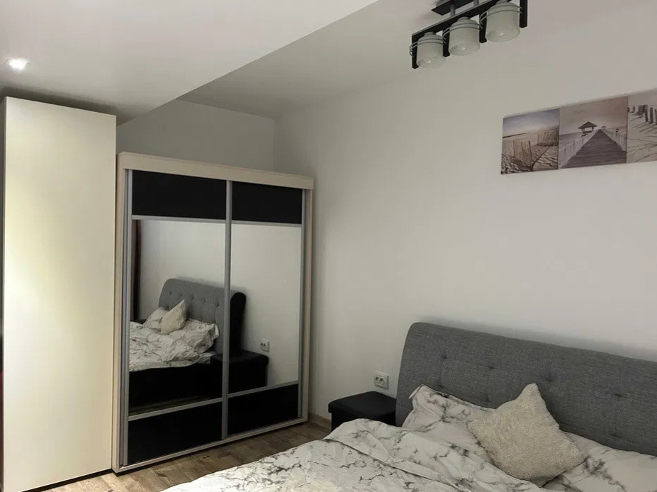 3 camere , 60 mp,  terasa, parcare, zona str. Calea Turzii