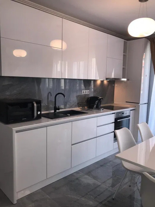 3 camere ,LUX, 85 mp,  terasa, parcare, zona str. Calea manastur, Semicentral