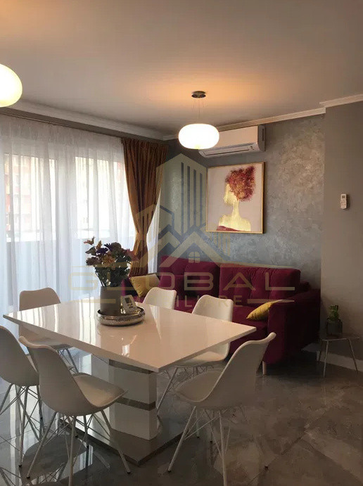 3 camere ,LUX, 85 mp,  terasa, parcare, zona str. Calea manastur, Semicentral