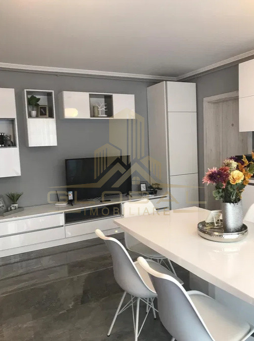 3 camere ,LUX, 85 mp,  terasa, parcare, zona str. Calea manastur, Semicentral