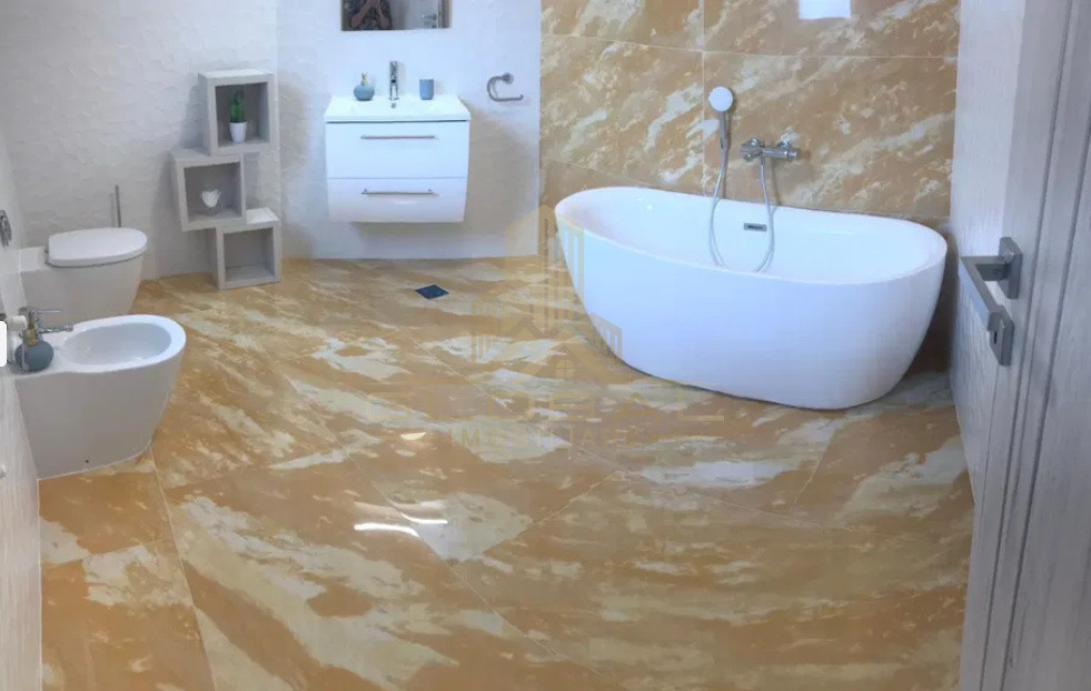 3 camere ,LUX, 85 mp,  terasa, parcare, zona str. Calea manastur, Semicentral