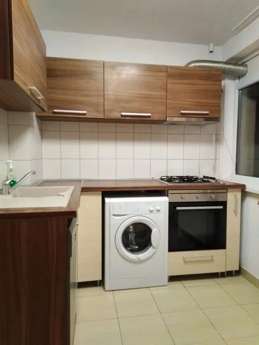 3 camere ,60 mp, balcon, zona str.Aleea vlahuta, Grigorescu