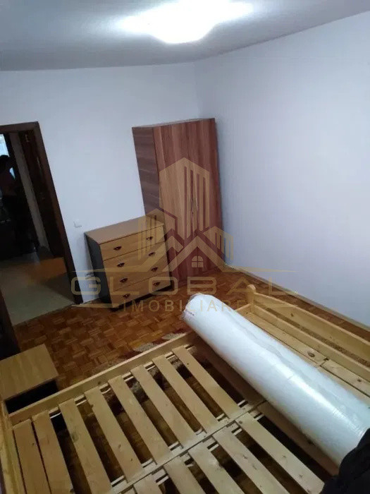 3 camere ,60 mp, balcon, zona str.Aleea vlahuta, Grigorescu