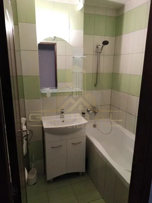 3 camere ,60 mp, balcon, zona str.Aleea vlahuta, Grigorescu