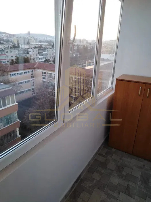 3 camere ,60 mp, balcon, zona str.Aleea vlahuta, Grigorescu