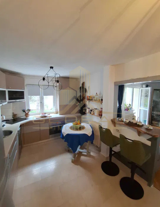 3 camere ,et.2, 67 mp, balcon, zona  1 Decembrie, Grigorescu