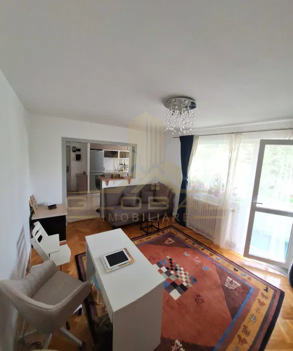 3 camere ,et.2, 67 mp, balcon, zona  1 Decembrie, Grigorescu