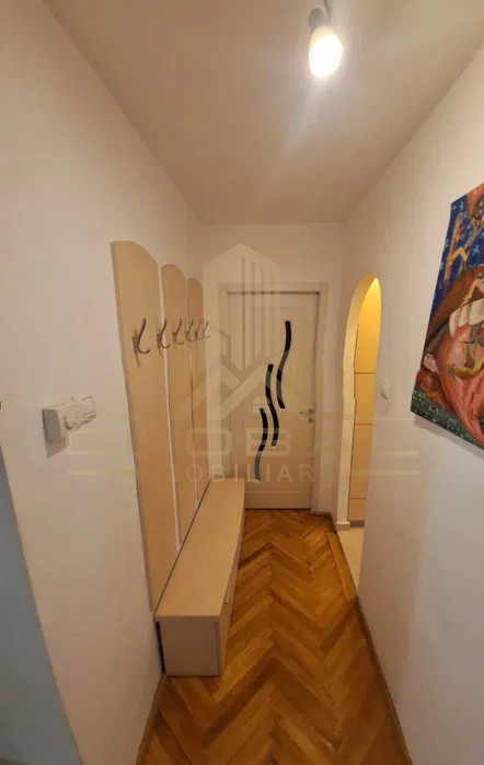 3 camere ,et.2, 67 mp, balcon, zona  1 Decembrie, Grigorescu