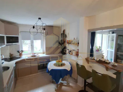 3 camere ,et.2, 67 mp, balcon, zona  1 Decembrie, Grigorescu
