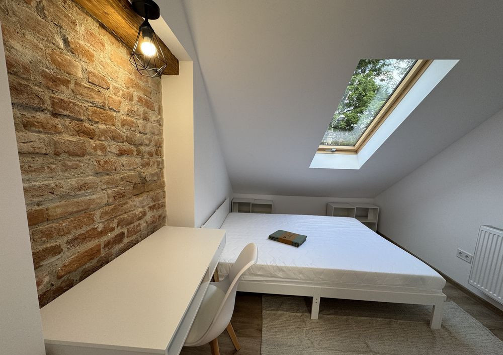3 camere , 55 mp, zona str.Strada Bisericii Ortodoxe , Centru