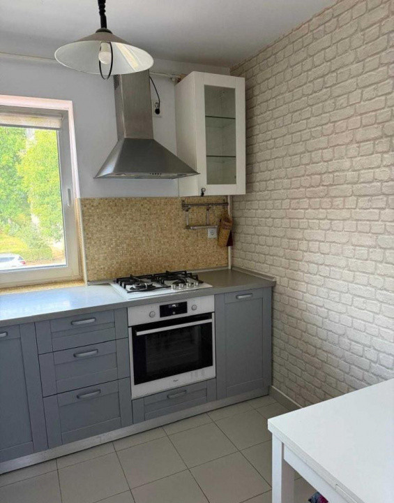 2 camere ,decomandat, 36 mp,  parcare, zona str.Gruia , Gruia