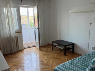 2 camere ,decomandat, 36 mp,  parcare, zona str.Gruia , Gruia