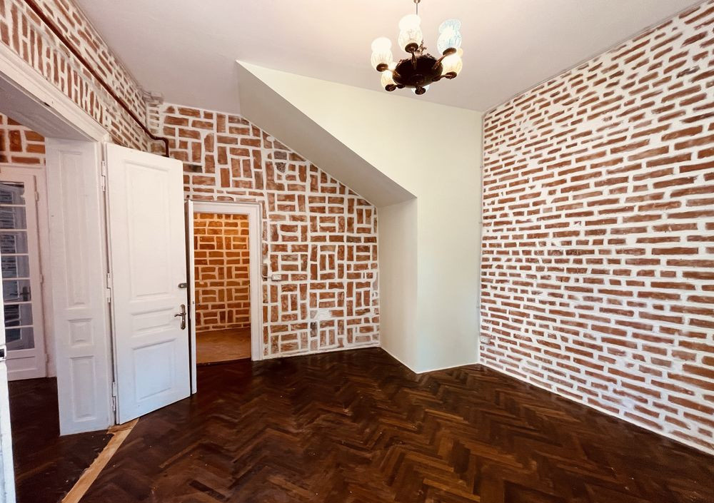 3 camere ,decomandat, 118 mp, curte, parcare, zona str.Gruia, Semicentral