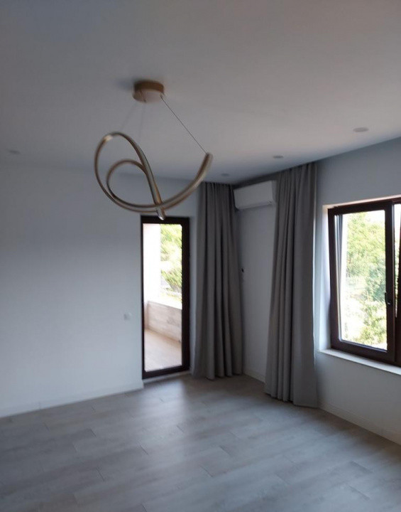 4 camere , 150 mp,  terasa, zona str.Titulescu Gheorgheni