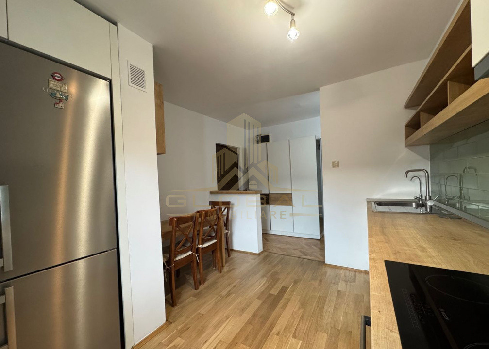 3 camere ,decomandat, 70 mp,  terasa, zona Bulevardul 1 decembrie, Grigorescu