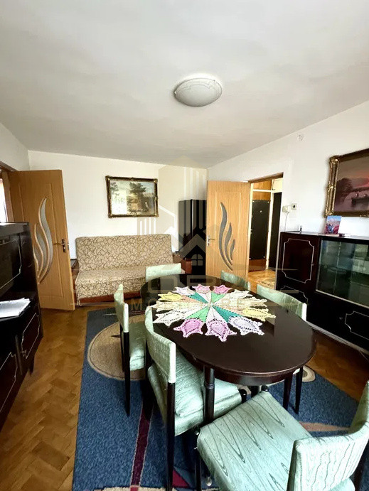 3 camere ,decomandat, 64 mp,  balcon, zona Grigorescu